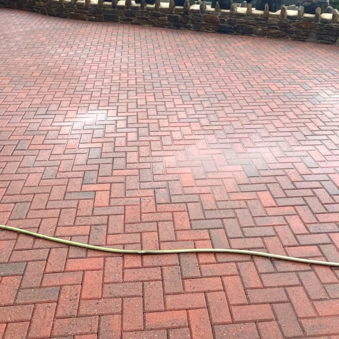 clean driveway after pressure washing 